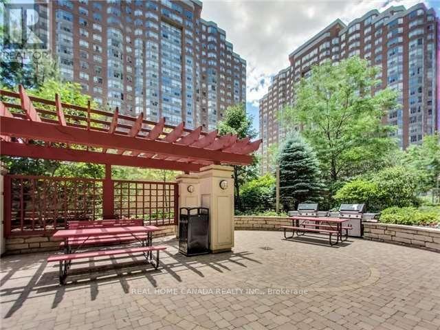 2611 - 310 Burnhamthorpe Road W, Mississauga, ON - Outdoor