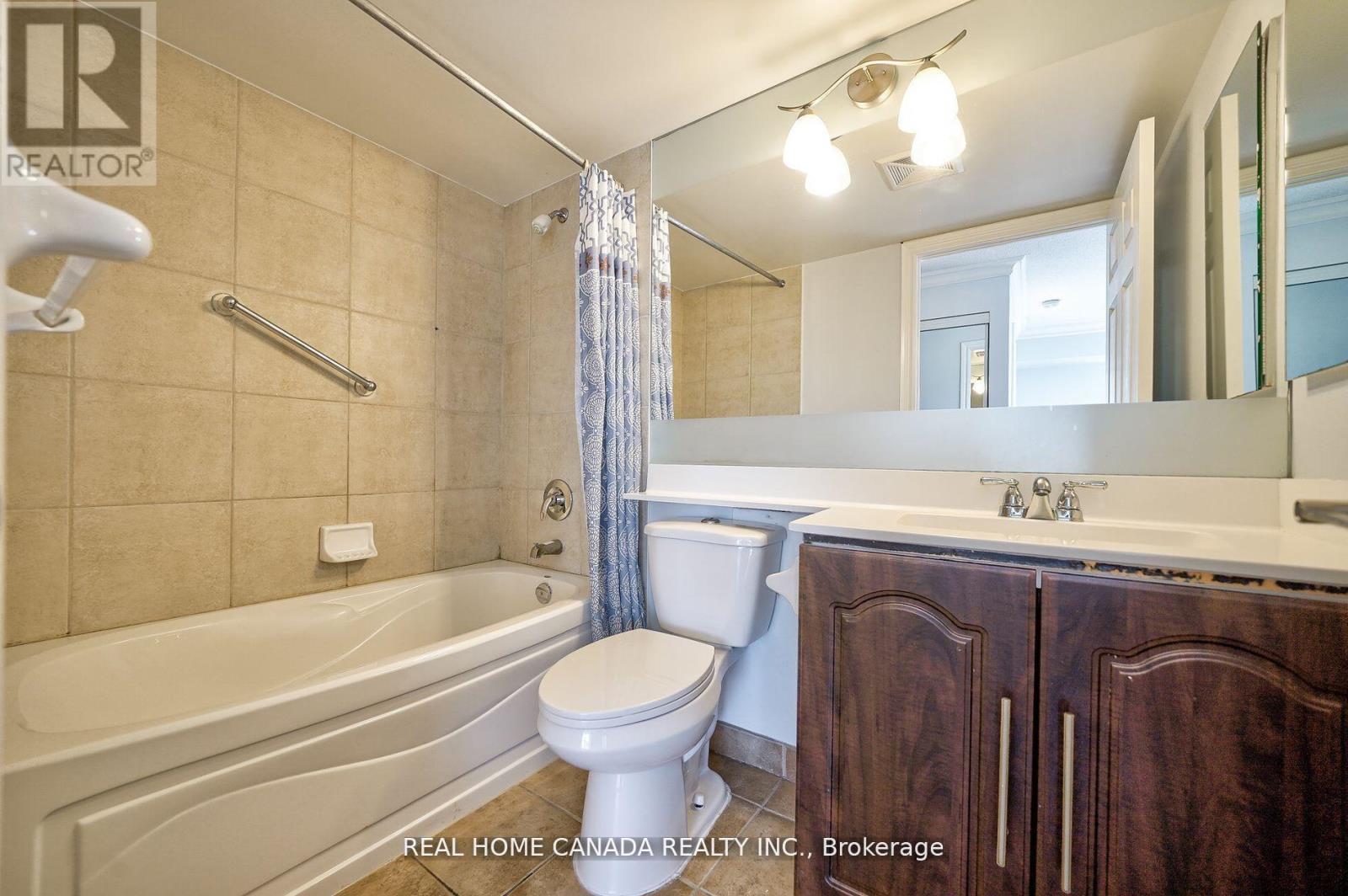 2611 - 310 Burnhamthorpe Road W, Mississauga, ON - Indoor Photo Showing Bathroom