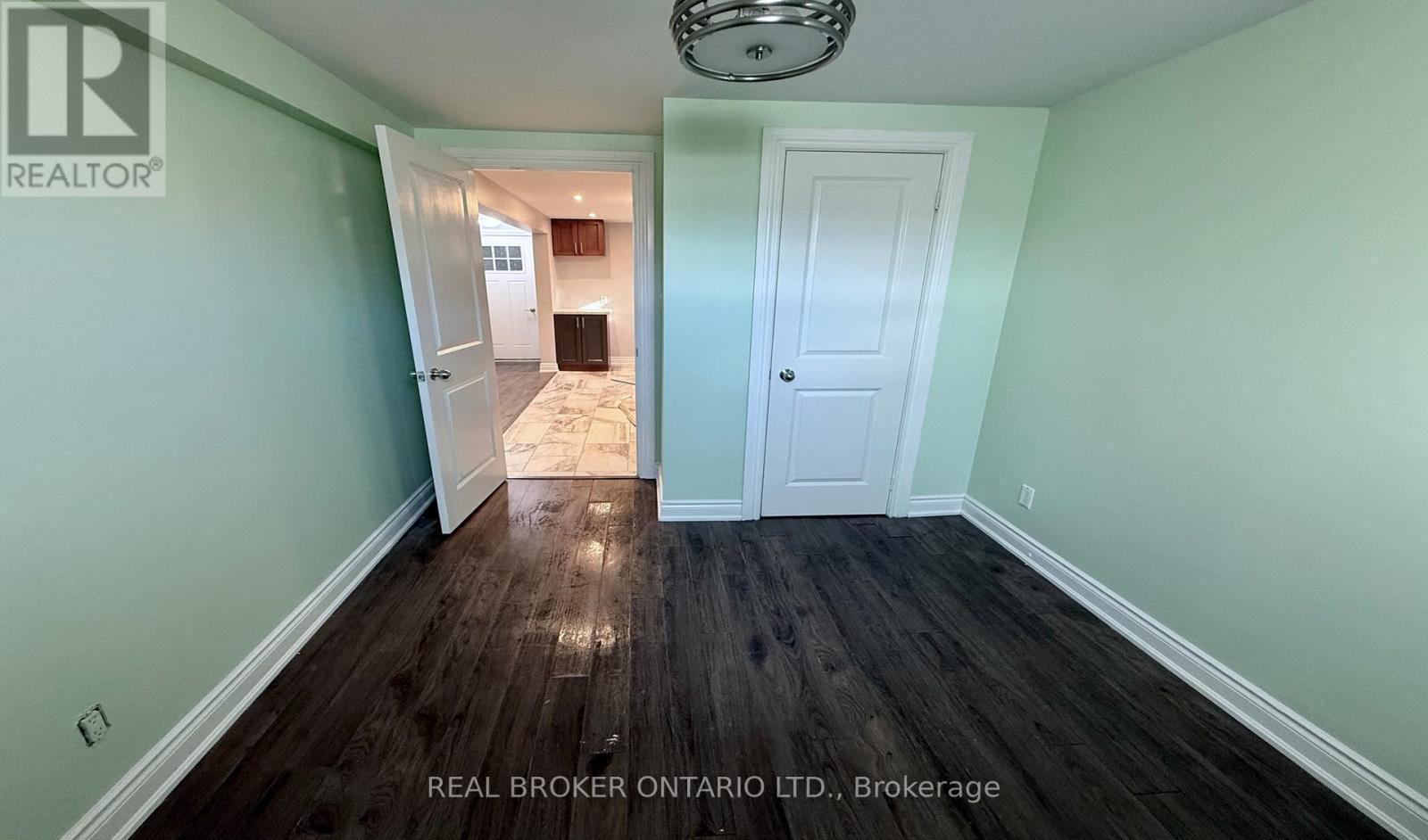 Lower 2 - 926 Flagship Drive, Mississauga, ON - Indoor Photo Showing Other Room