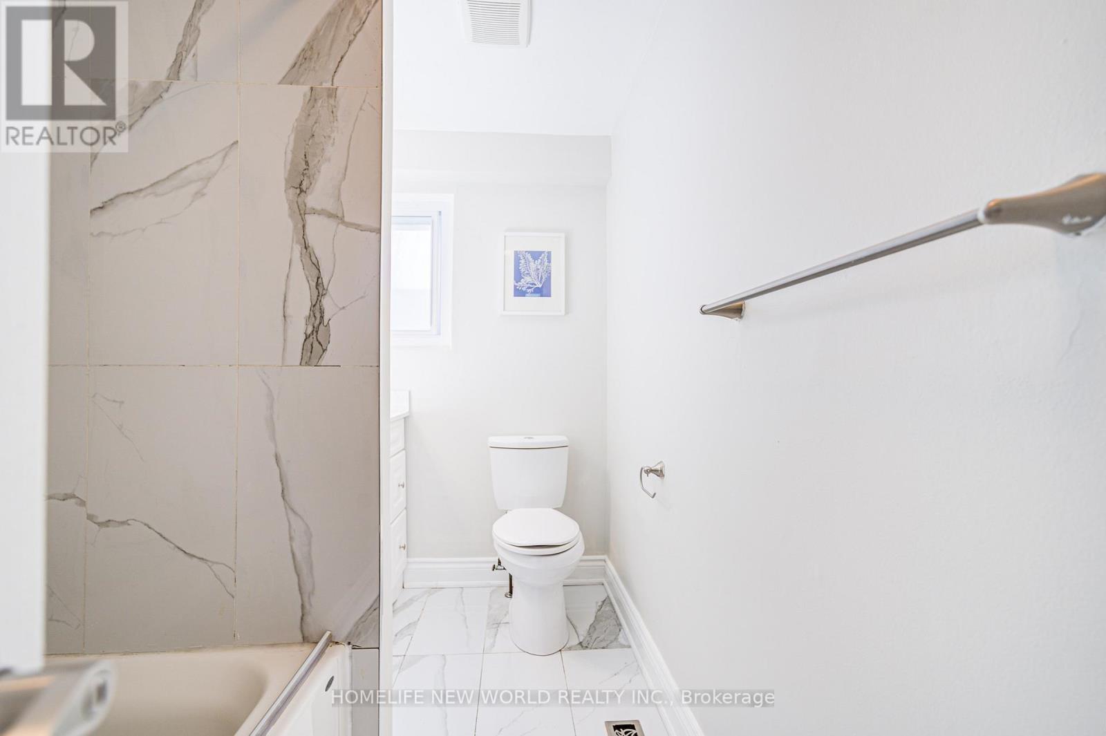 29 Puma Drive, Toronto, ON - Indoor Photo Showing Bathroom