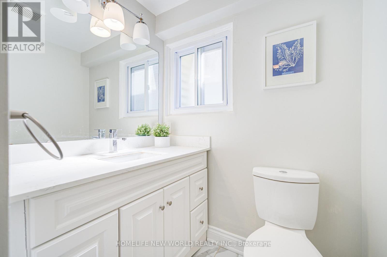 29 Puma Drive, Toronto, ON - Indoor Photo Showing Bathroom