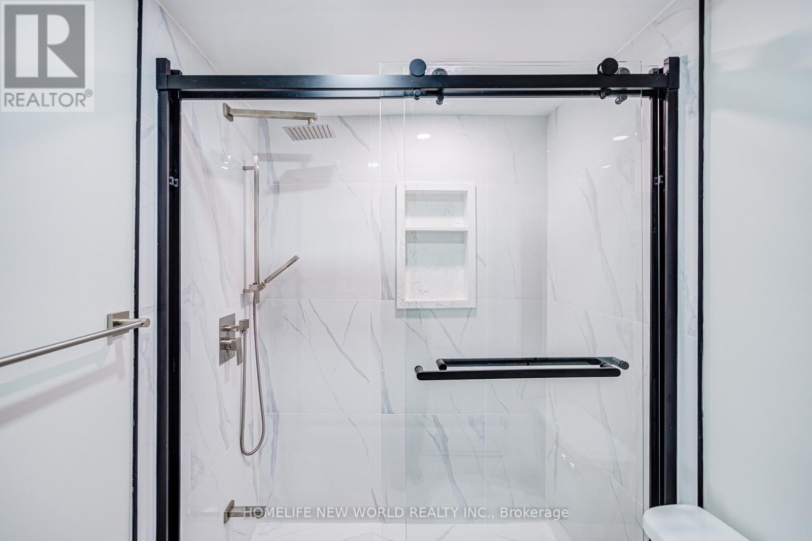 29 Puma Drive, Toronto, ON - Photo Showing Bathroom