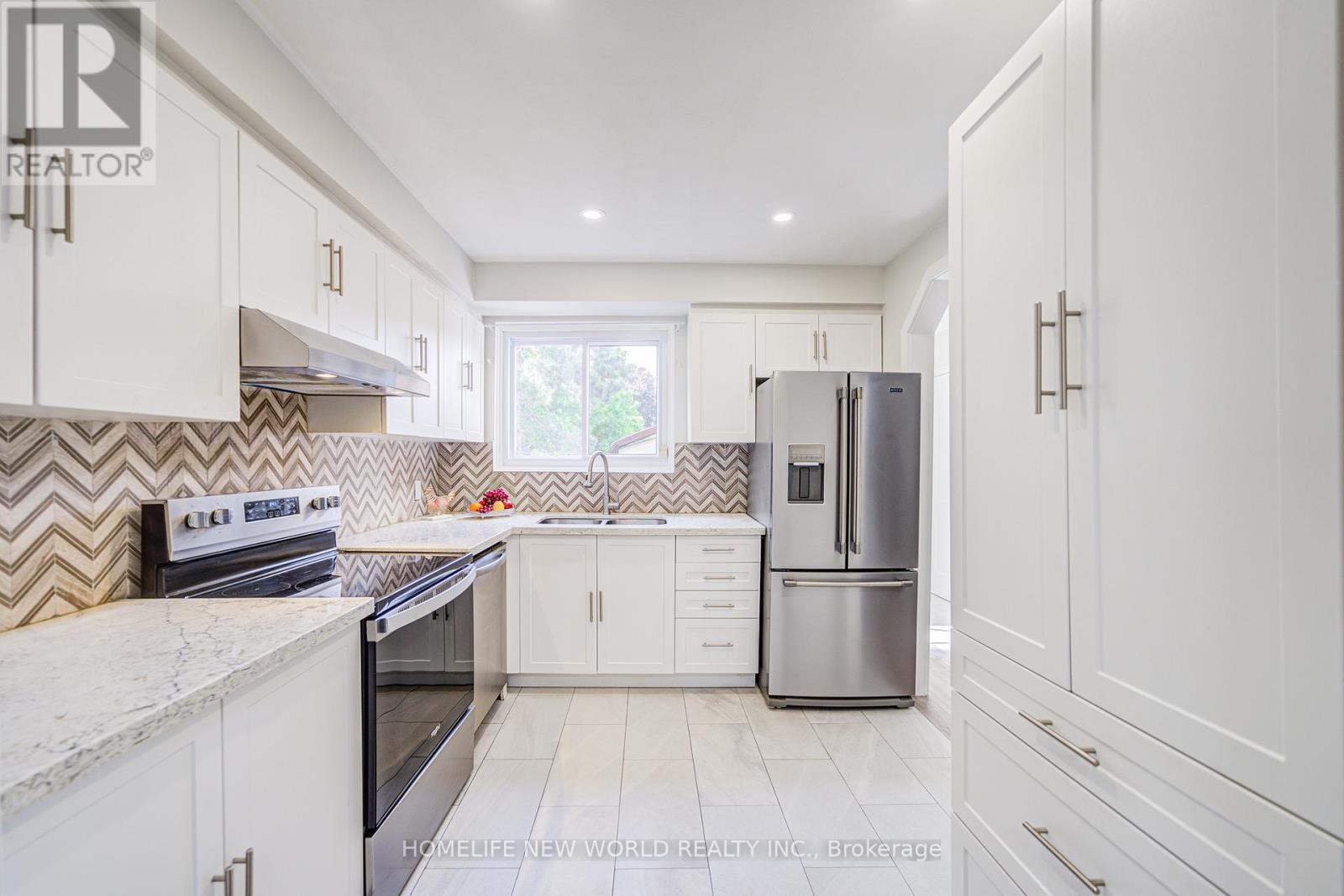29 Puma Drive, Toronto, ON - Indoor Photo Showing Kitchen With Upgraded Kitchen