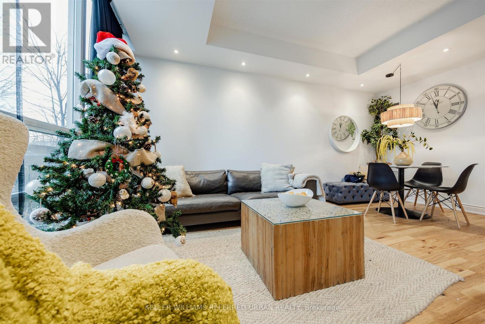 Th-115 - 90 Absolute Avenue, Mississauga, ON - Indoor