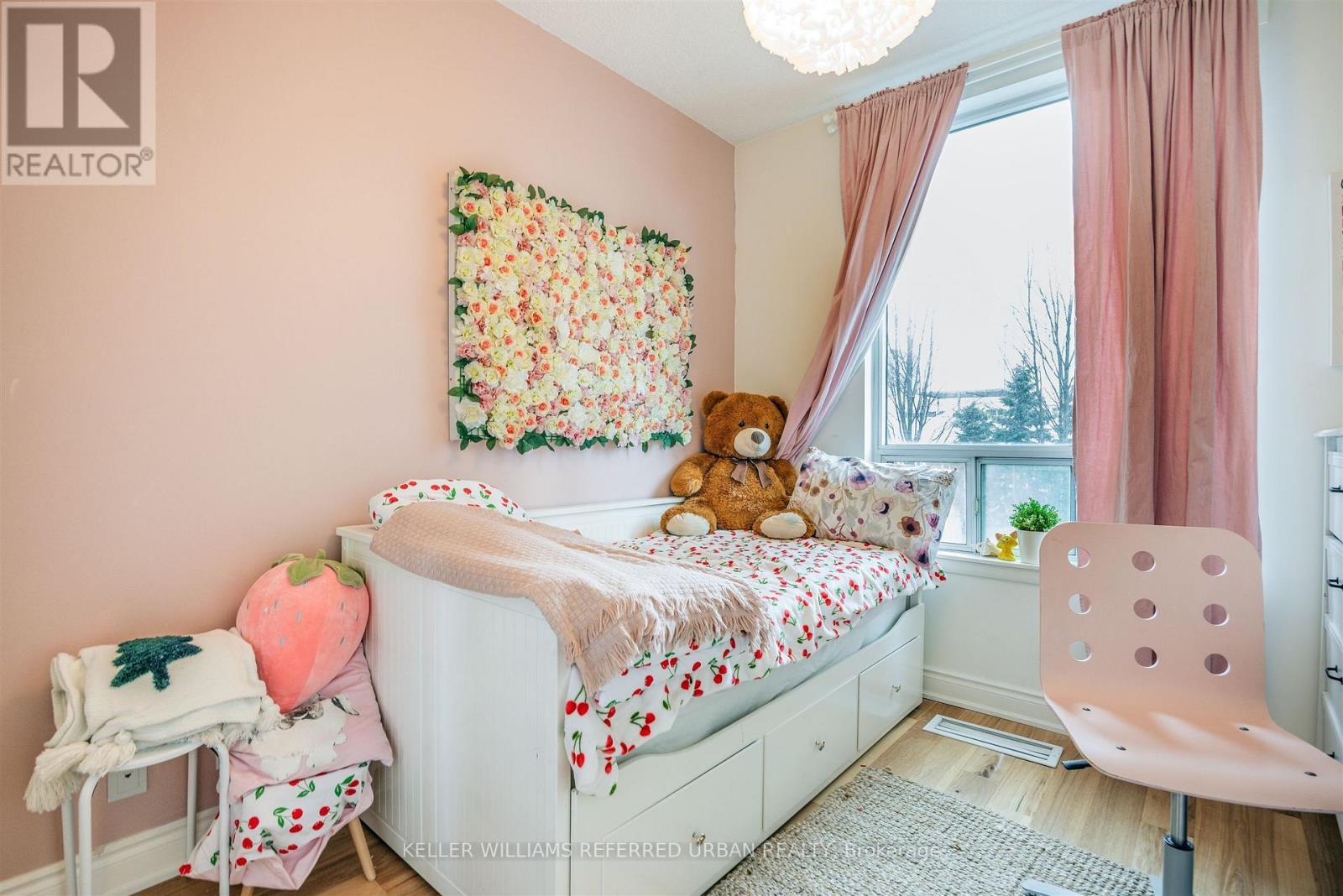 Th-115 - 90 Absolute Avenue, Mississauga, ON - Indoor Photo Showing Bedroom