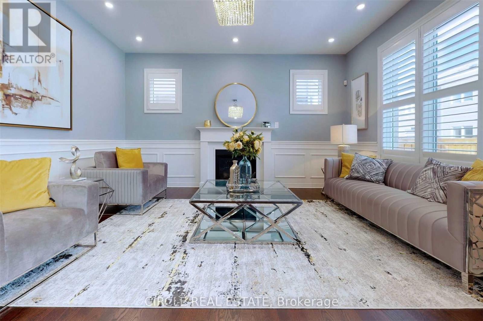 1368 Connaught Terrace, Milton, ON - Indoor Photo Showing Living Room