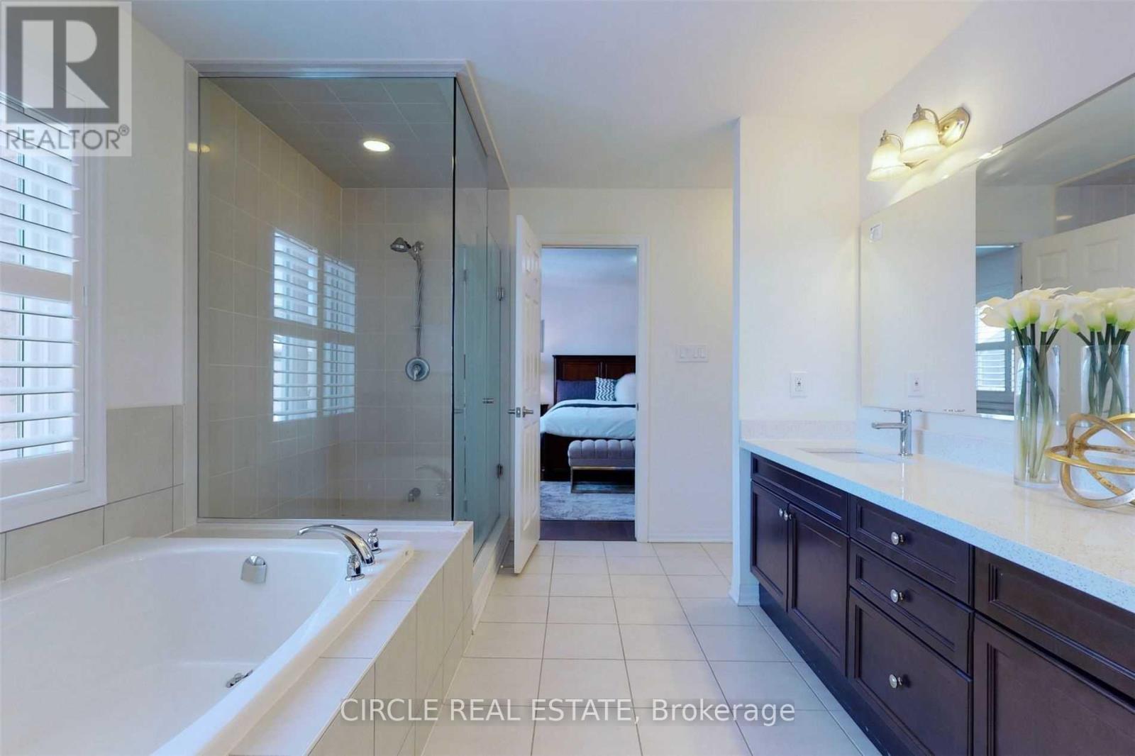 1368 Connaught Terrace, Milton, ON - Indoor Photo Showing Bathroom