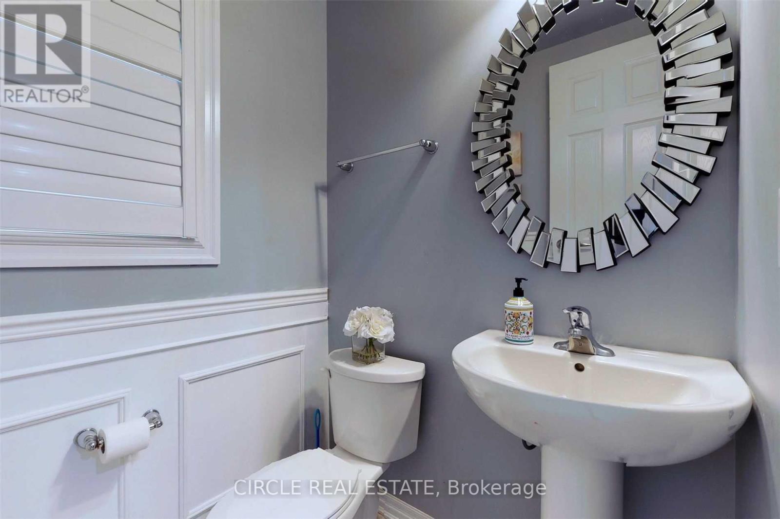1368 Connaught Terrace, Milton, ON - Indoor Photo Showing Bathroom