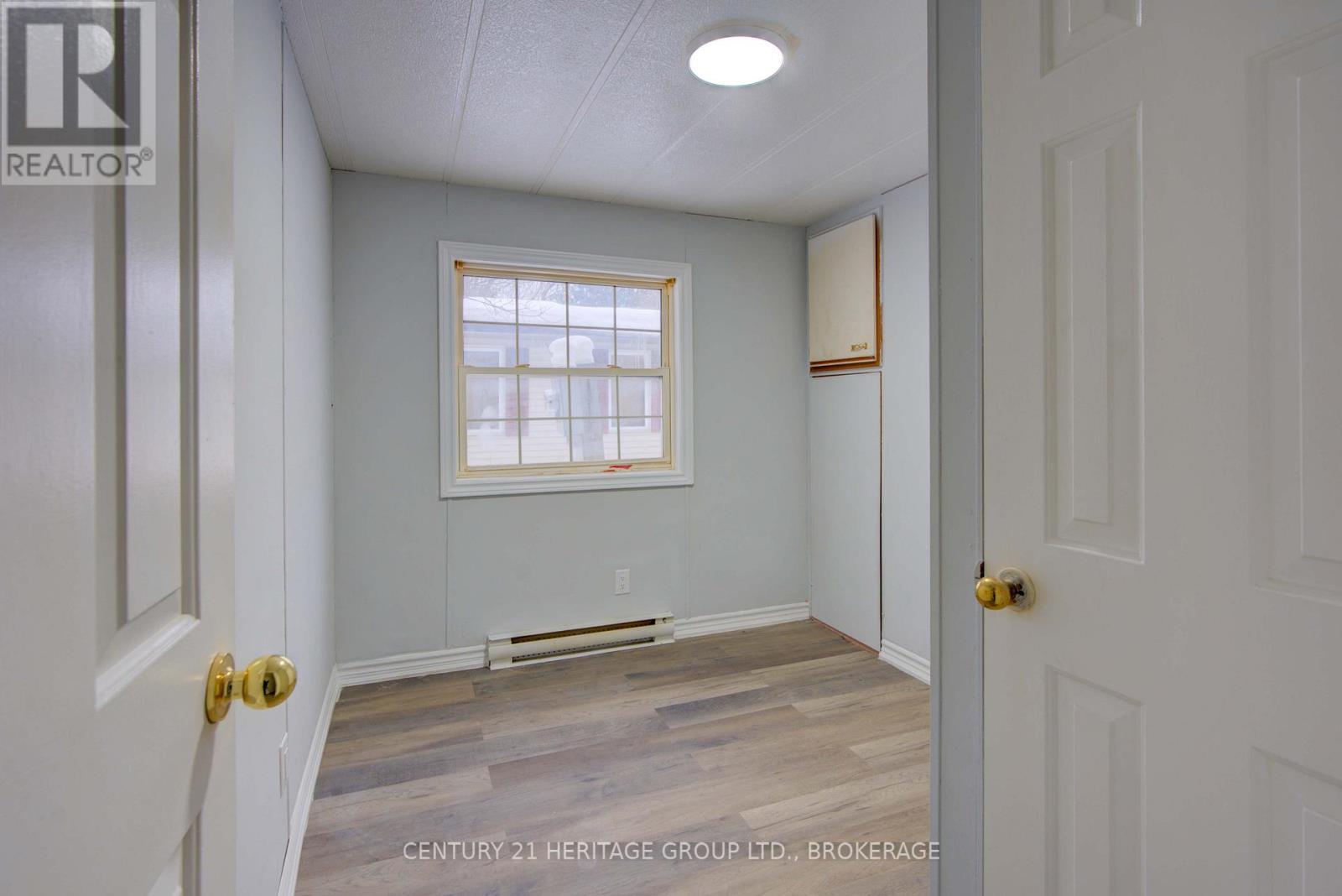 35 - 227 Big Hill Road, Leeds And The Thousand Islands, ON - Indoor Photo Showing Other Room