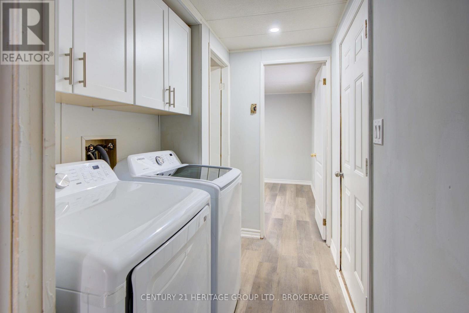35 - 227 Big Hill Road, Leeds And The Thousand Islands, ON - Indoor Photo Showing Laundry Room