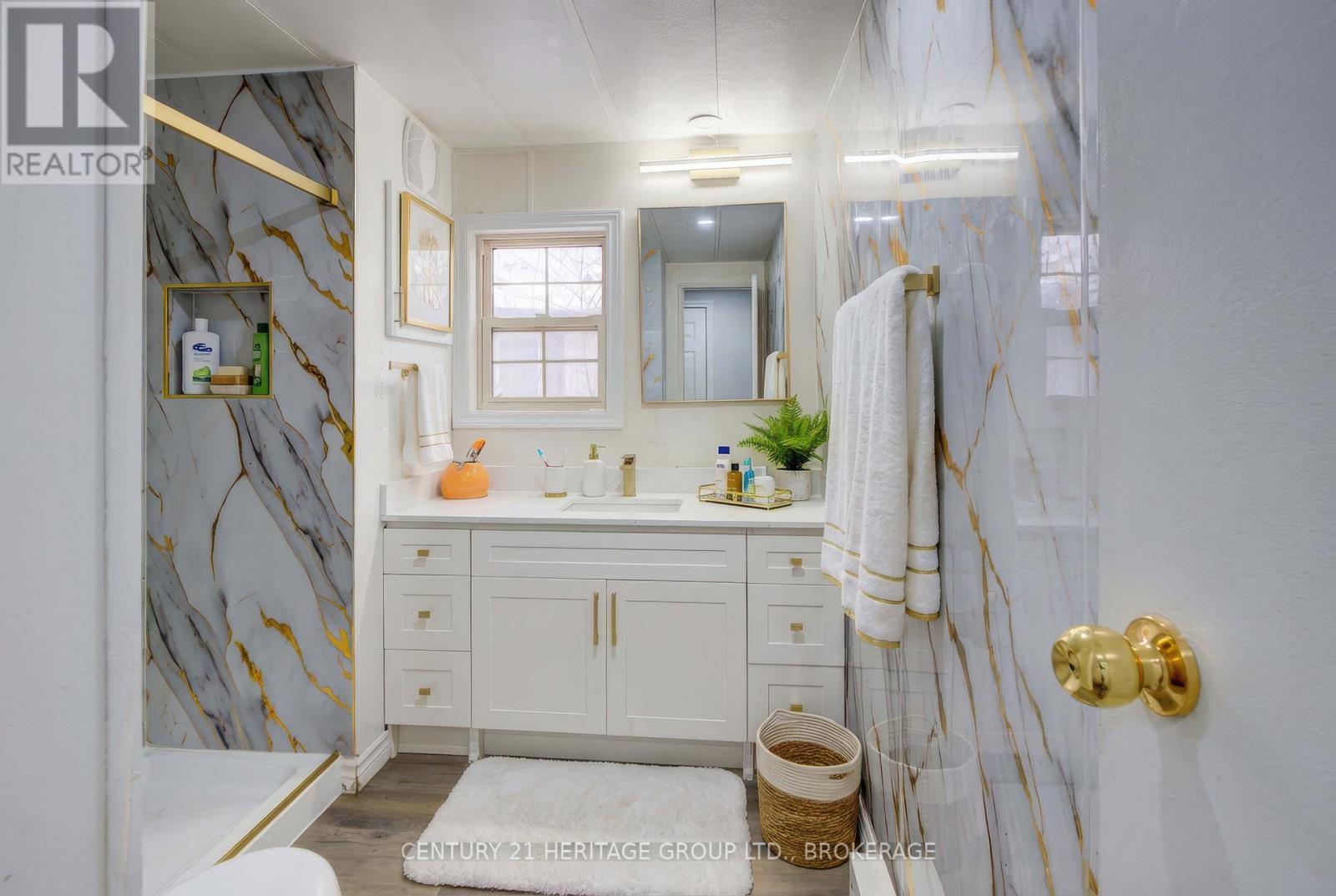 35 - 227 Big Hill Road, Leeds And The Thousand Islands, ON - Indoor Photo Showing Bathroom