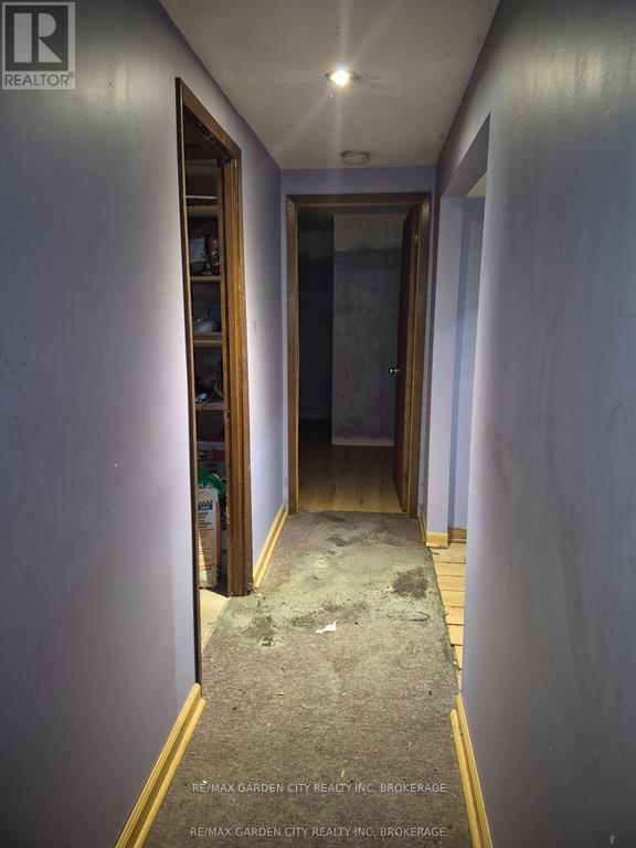 74 Commerford Street, Thorold (Confederation Heights), ON - Indoor Photo Showing Other Room