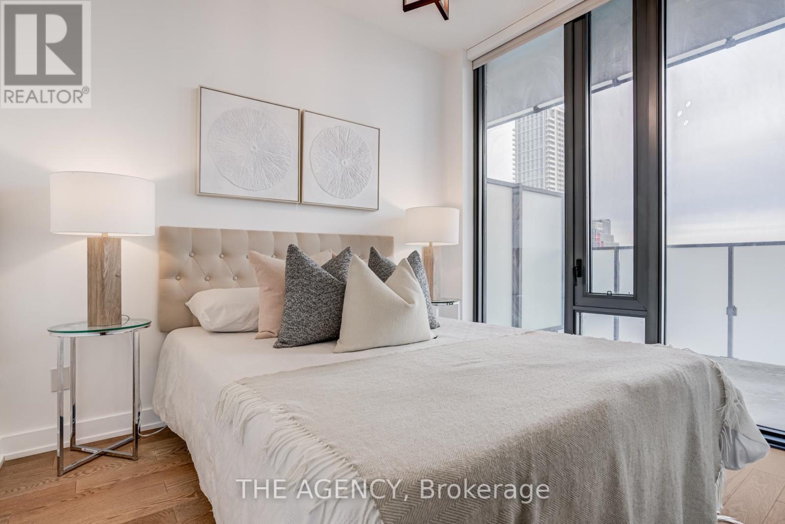 2401 - 25 Richmond Street E, Toronto, ON - Indoor Photo Showing Bedroom