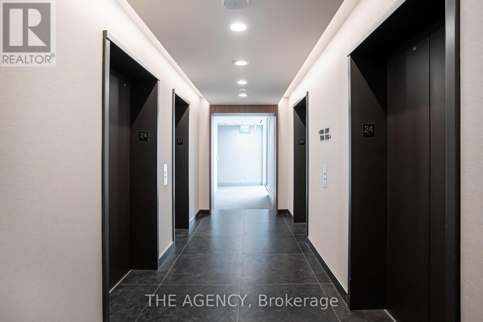 2401 - 25 Richmond Street E, Toronto, ON - Indoor Photo Showing Other Room