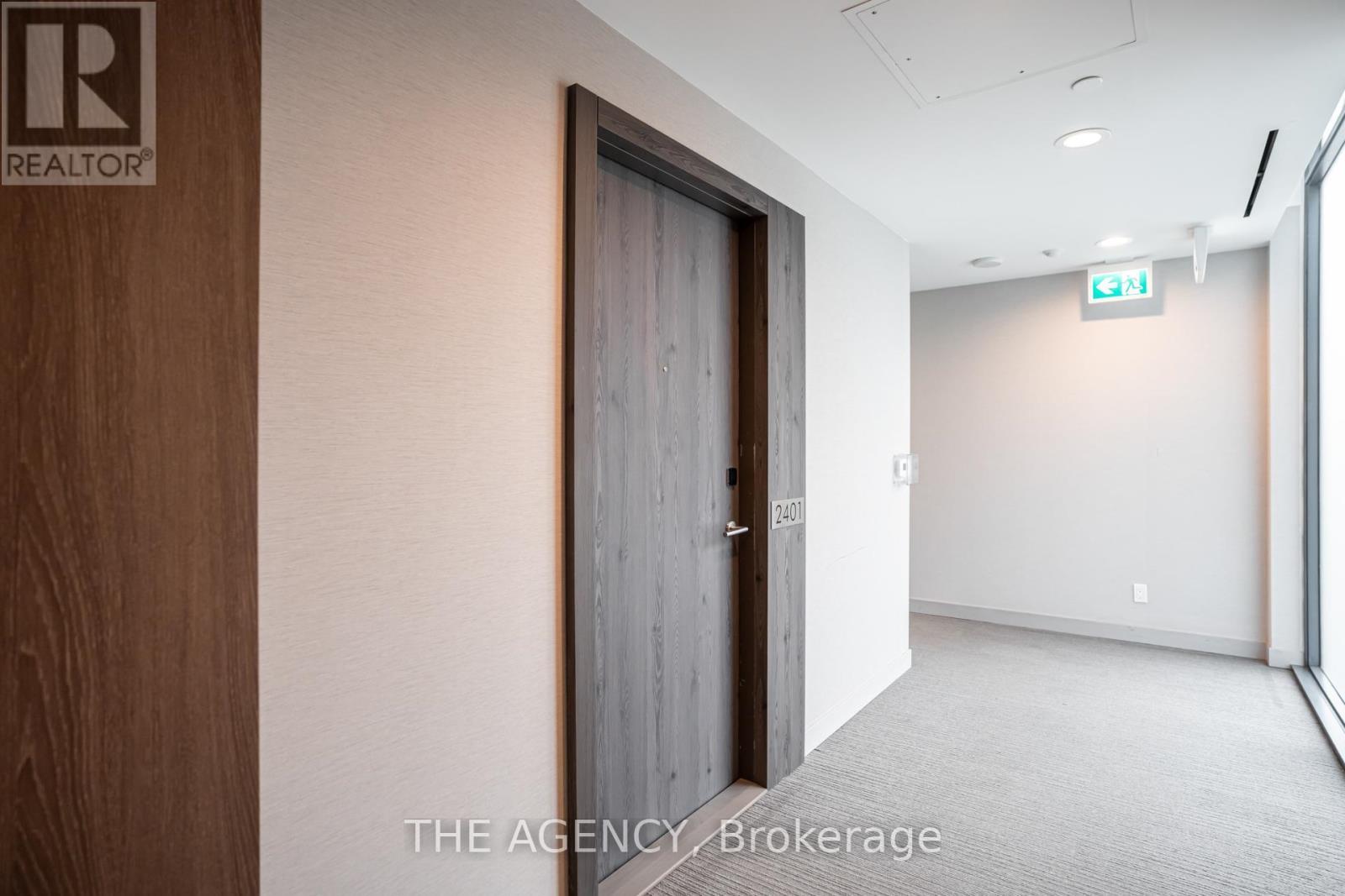 2401 - 25 Richmond Street E, Toronto, ON - Indoor Photo Showing Other Room