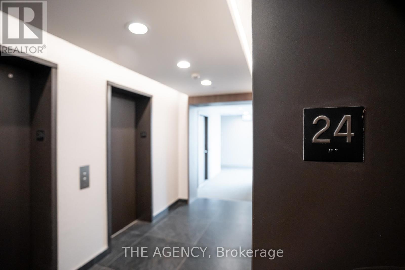 2401 - 25 Richmond Street E, Toronto, ON - Indoor Photo Showing Other Room