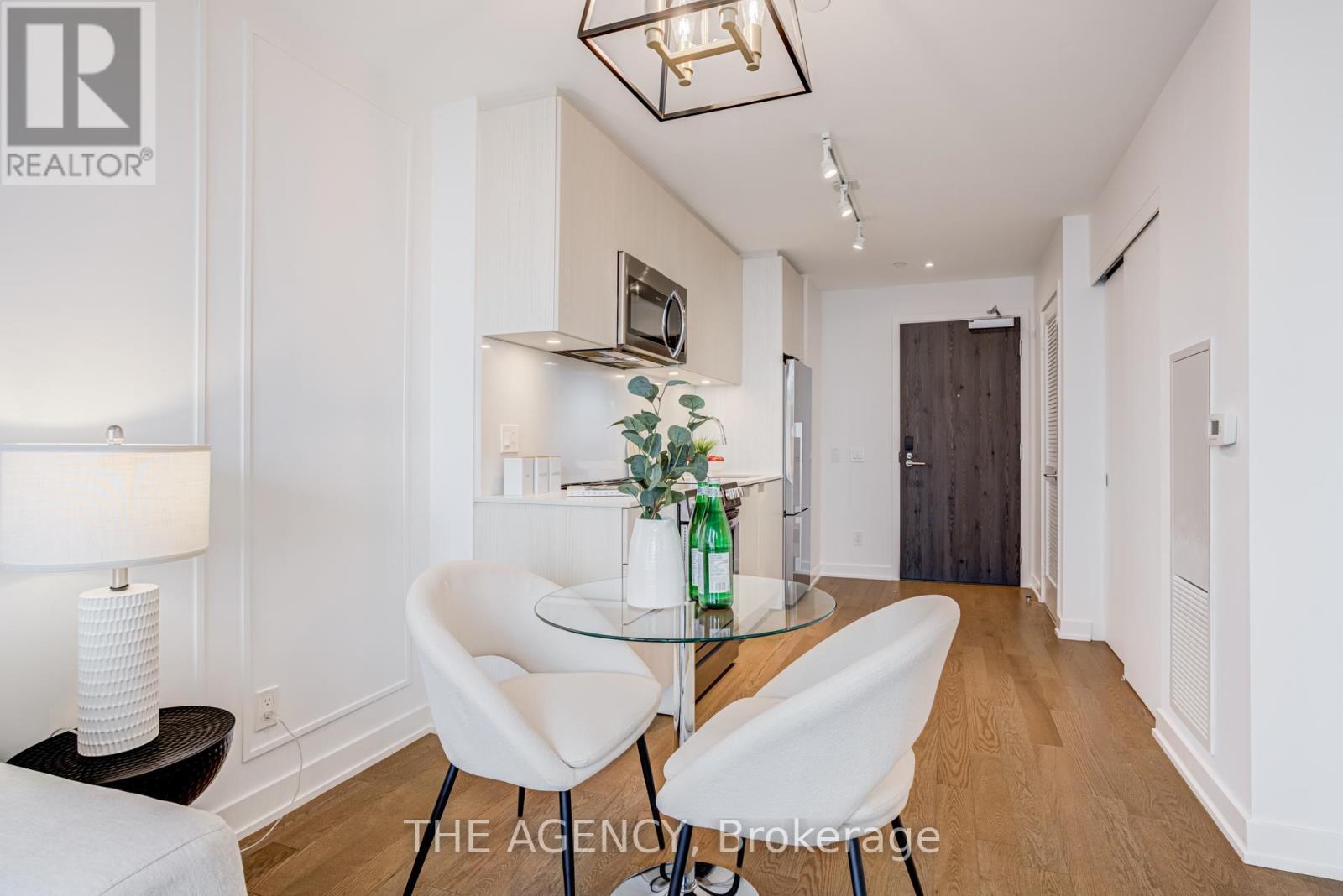 2401 - 25 Richmond Street E, Toronto, ON - Indoor Photo Showing Dining Room