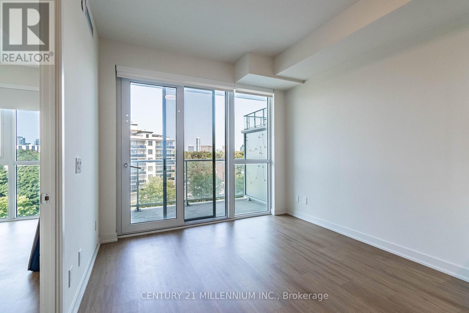 606 - 10 Deerlick Court, Toronto, ON - Indoor Photo Showing Other Room