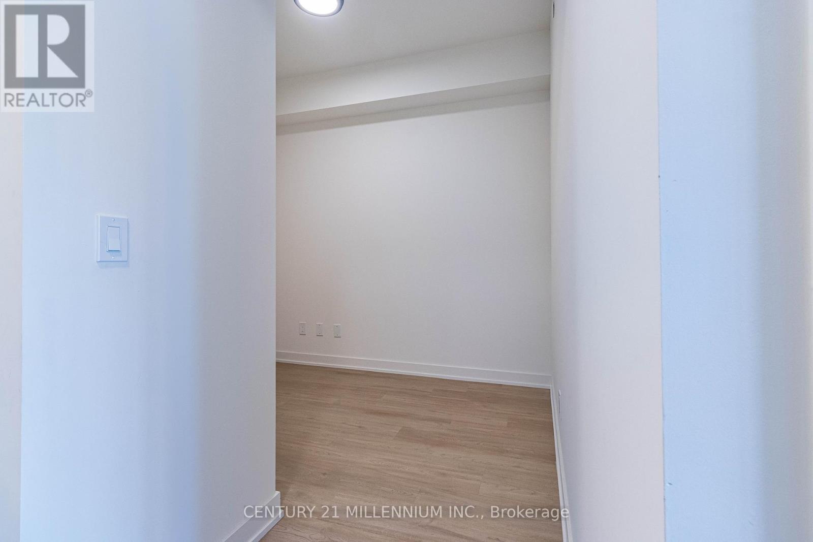 606 - 10 Deerlick Court, Toronto, ON - Indoor Photo Showing Other Room