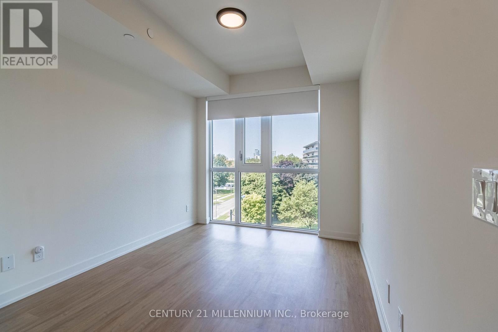 606 - 10 Deerlick Court, Toronto, ON - Indoor Photo Showing Other Room