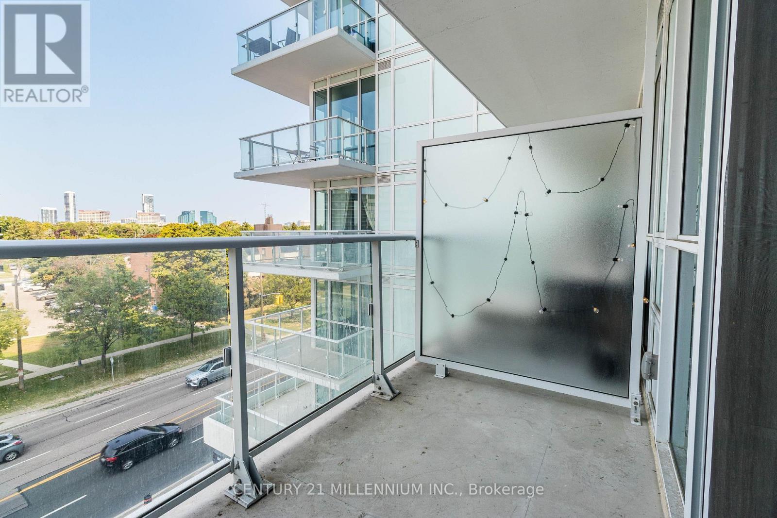606 - 10 Deerlick Court, Toronto, ON - Outdoor With Exterior