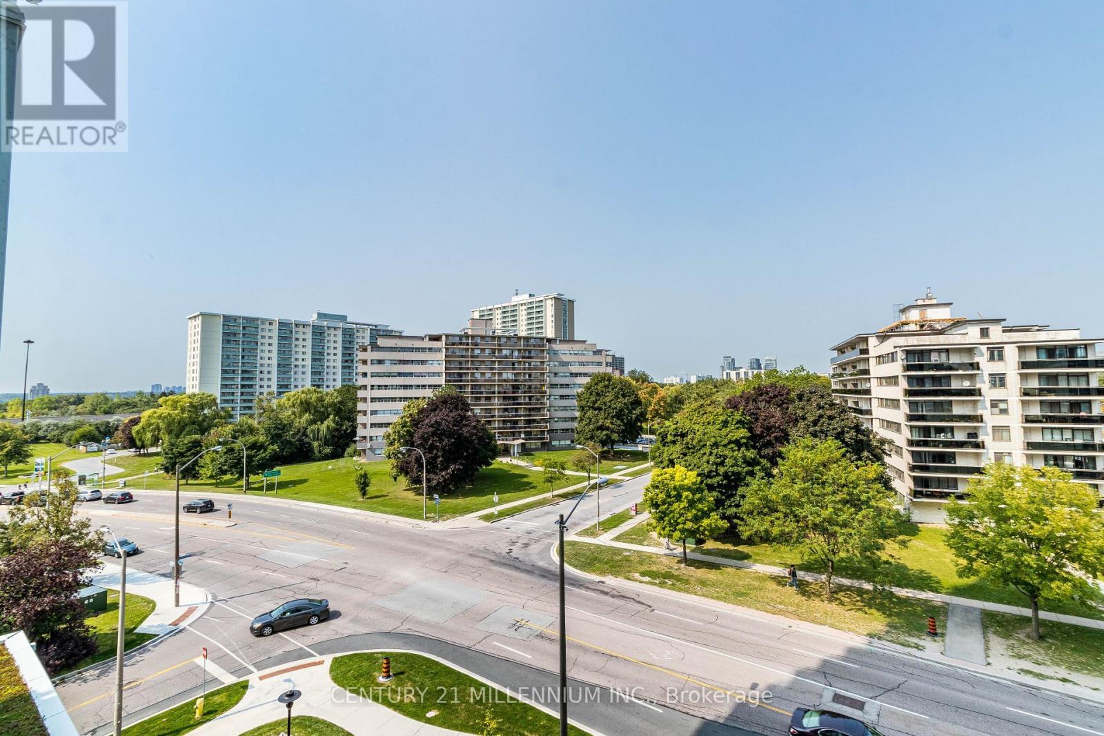606 - 10 Deerlick Court, Toronto, ON - Outdoor With View