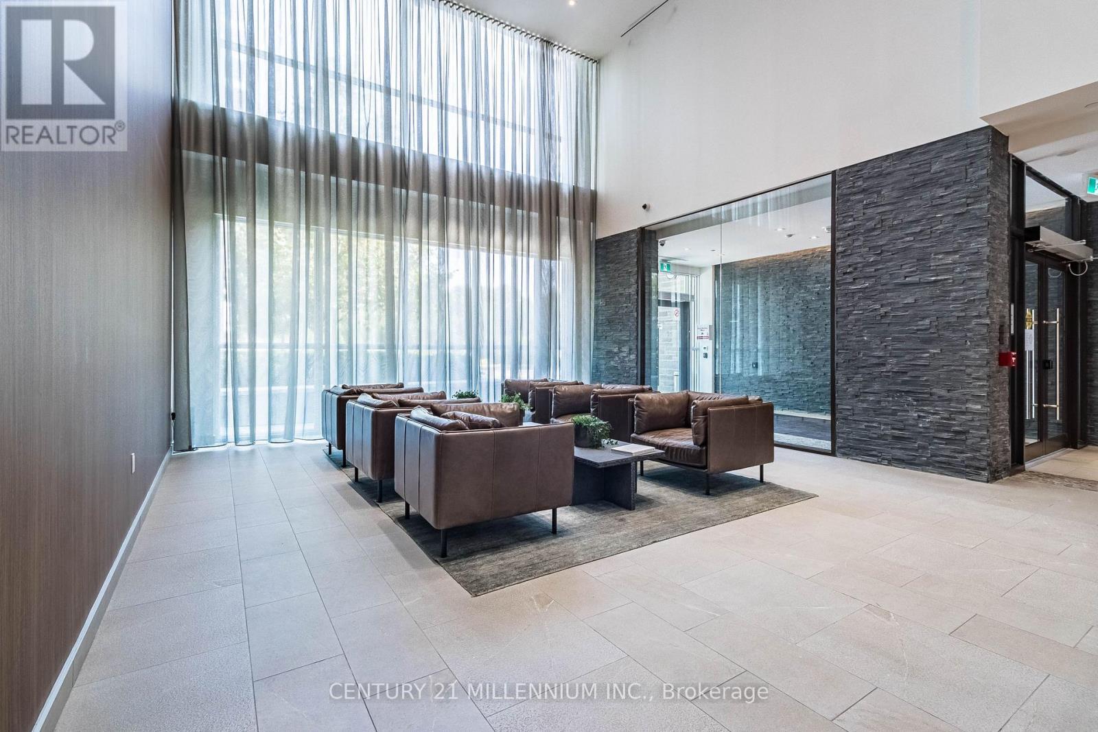 606 - 10 Deerlick Court, Toronto, ON - Indoor Photo Showing Other Room