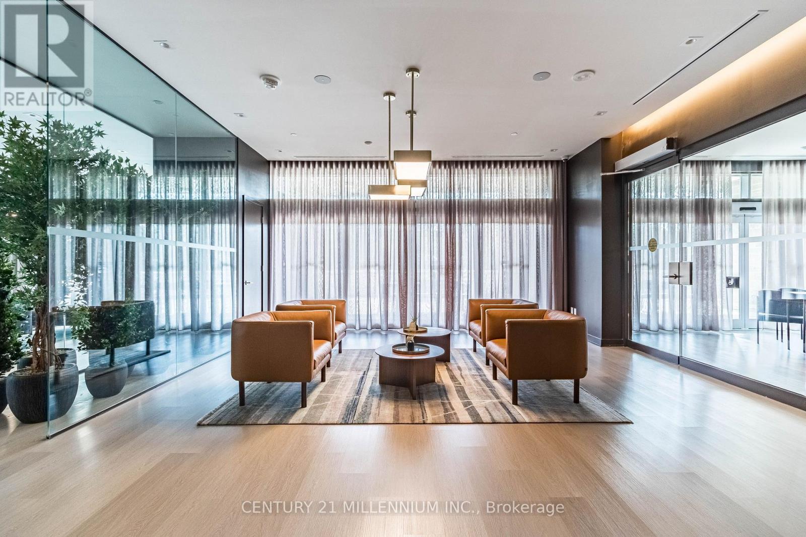 606 - 10 Deerlick Court, Toronto, ON - Indoor Photo Showing Other Room