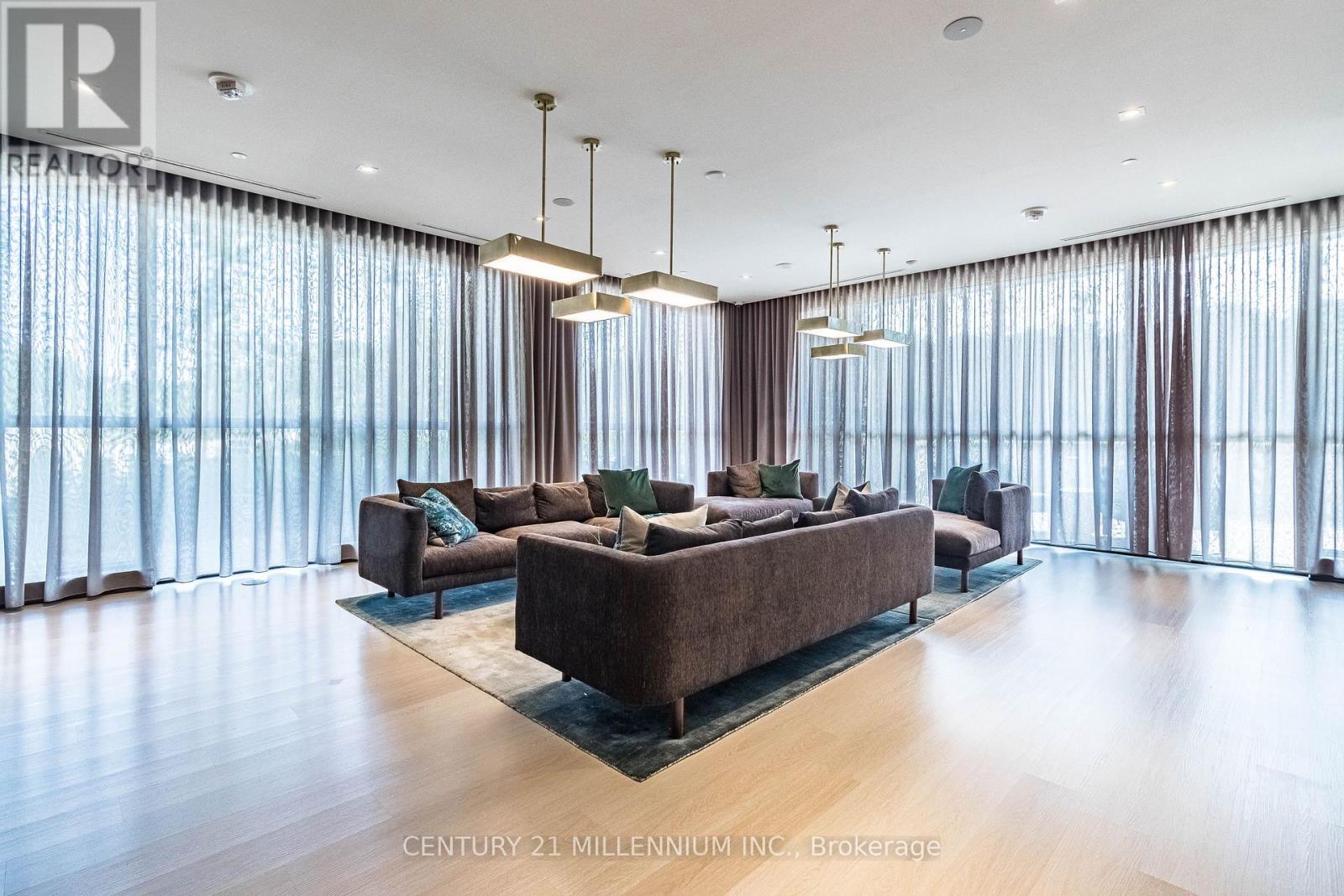 606 - 10 Deerlick Court, Toronto, ON - Indoor