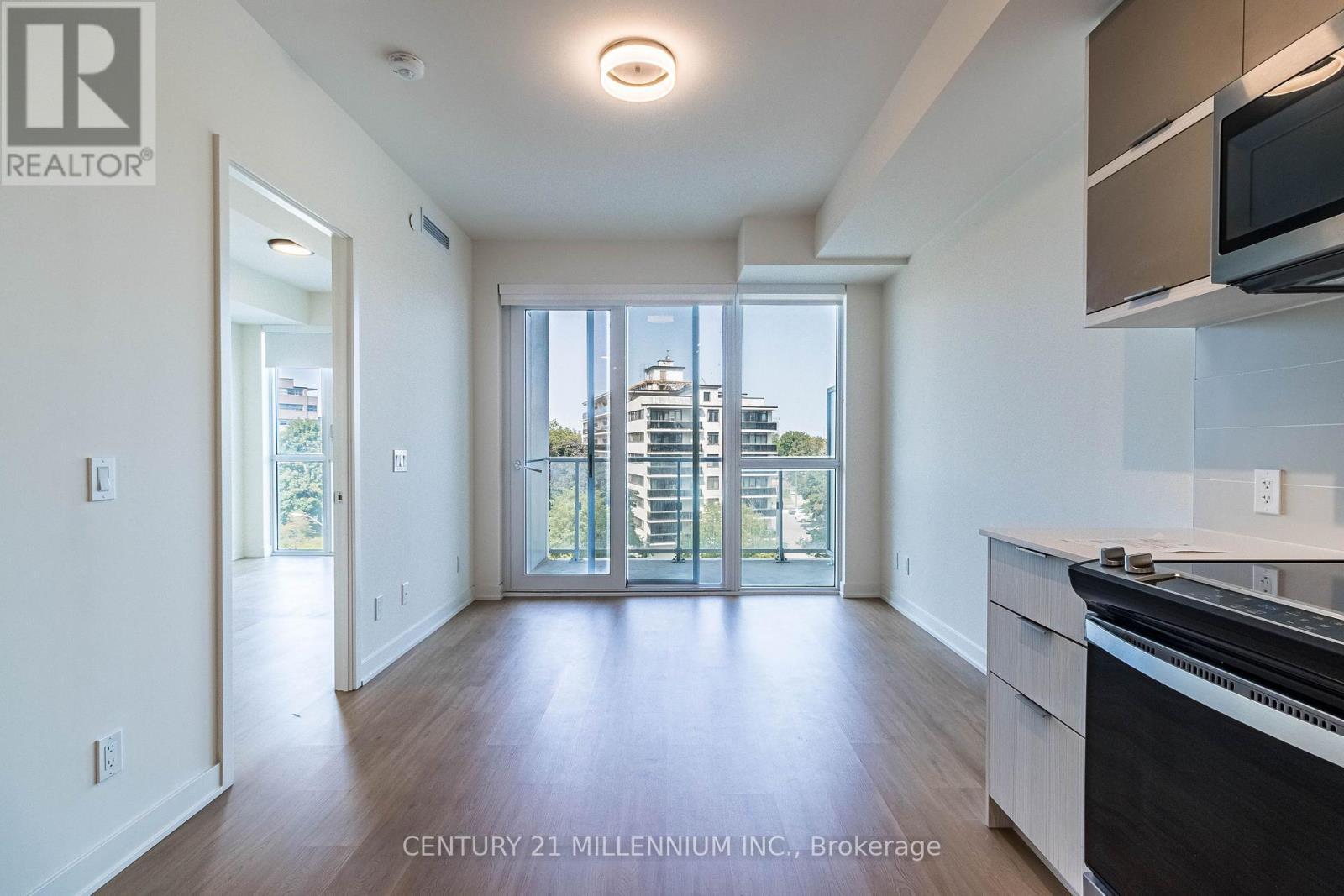 606 - 10 Deerlick Court, Toronto, ON - Indoor