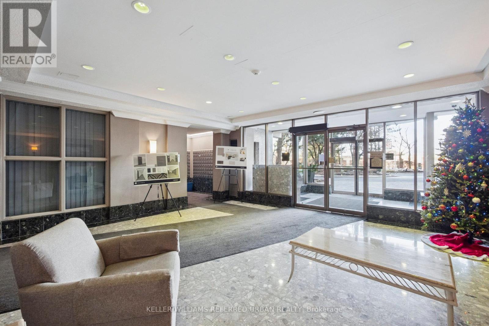 1021 - 3 Greystone Walk Drive, Toronto, ON - Indoor Photo Showing Other Room