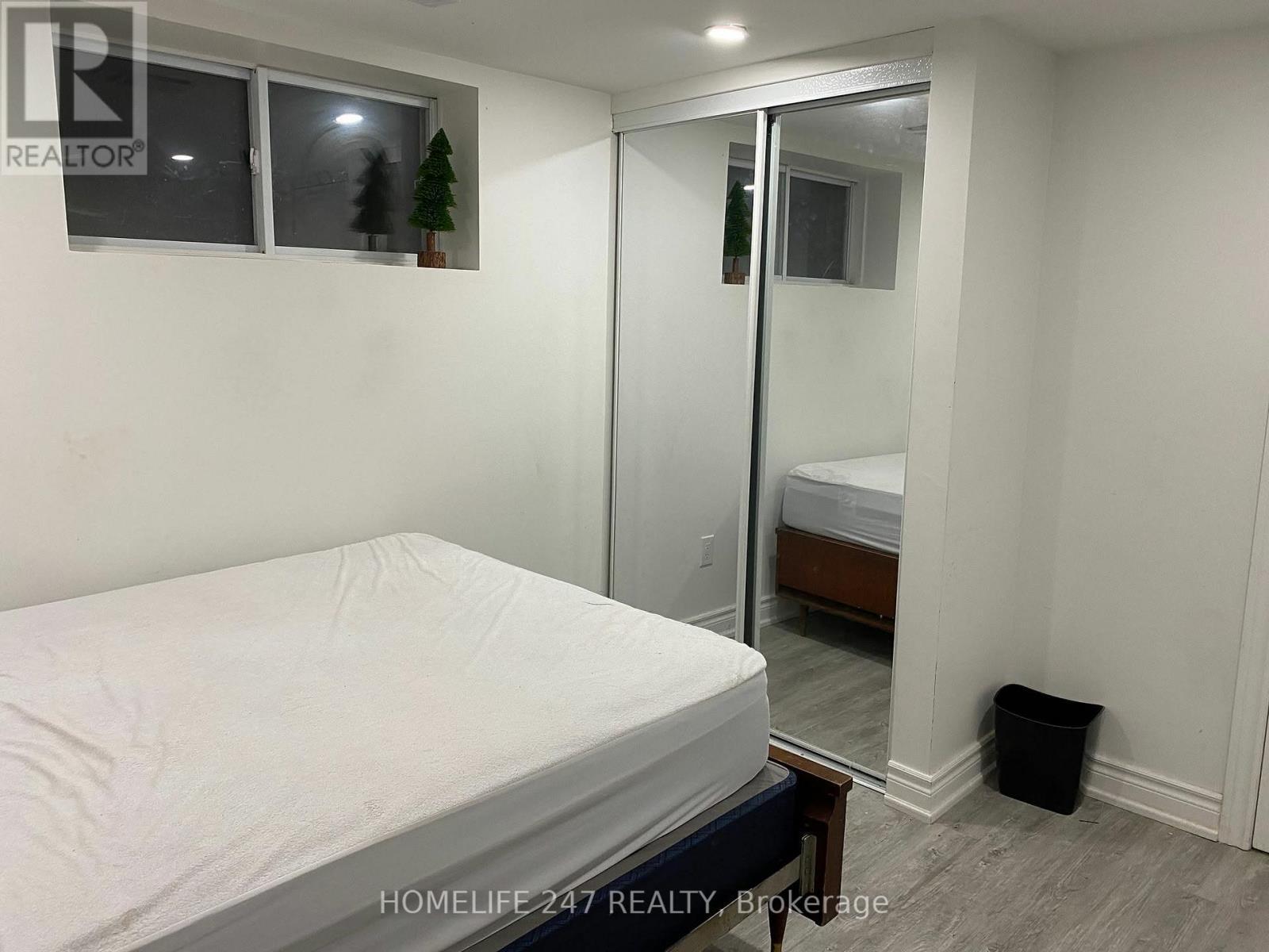 50 Panmure Crescent N, Toronto, ON - Indoor Photo Showing Bedroom