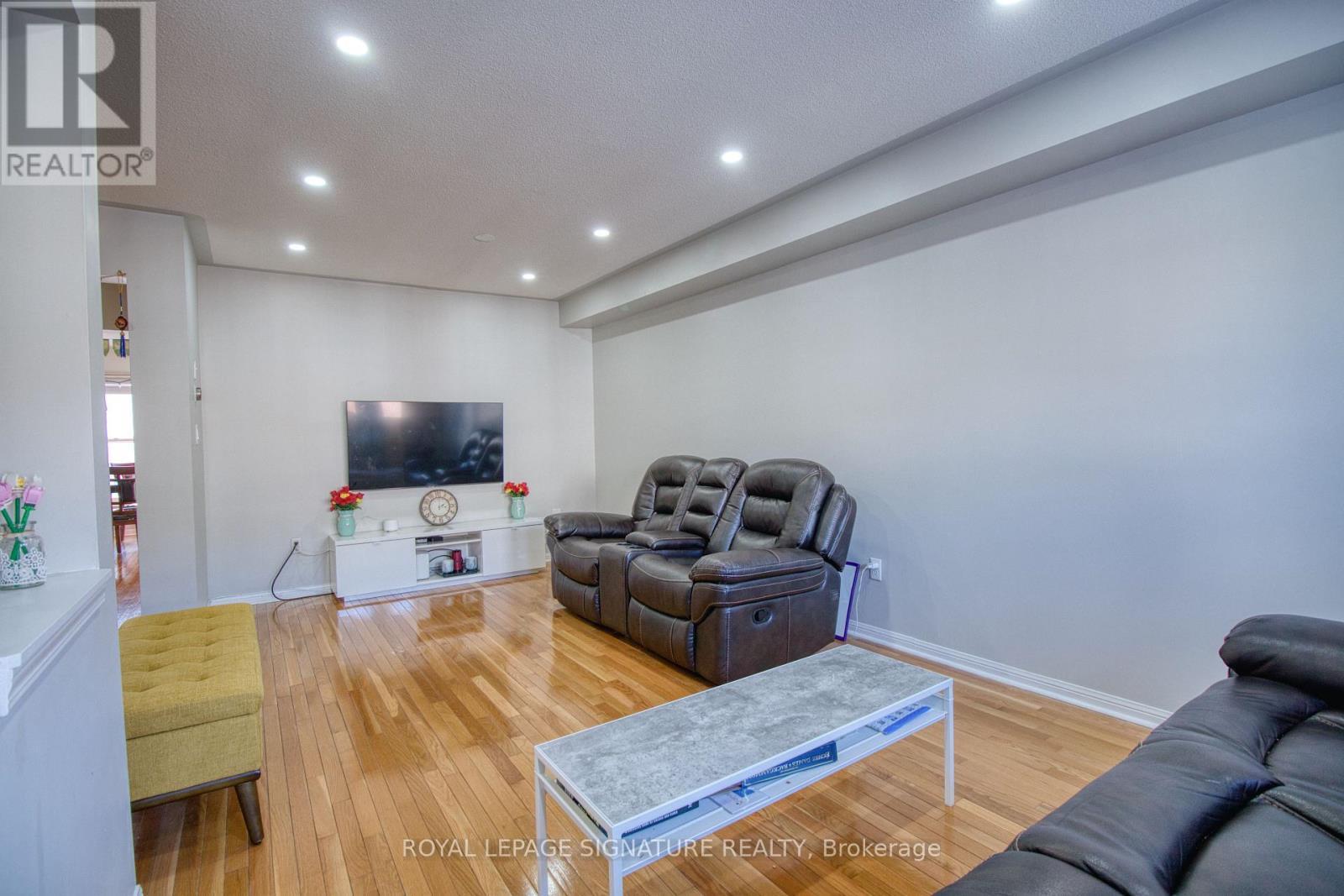 52 - 5980 Whitehorn Avenue, Mississauga, ON - Indoor