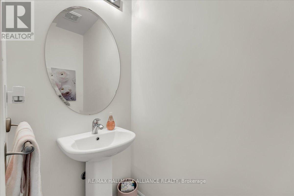 701 - 1011 Deta Road, Mississauga, ON - Indoor Photo Showing Bathroom