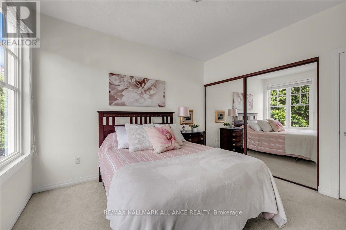 701 - 1011 Deta Road, Mississauga, ON - Indoor Photo Showing Bedroom