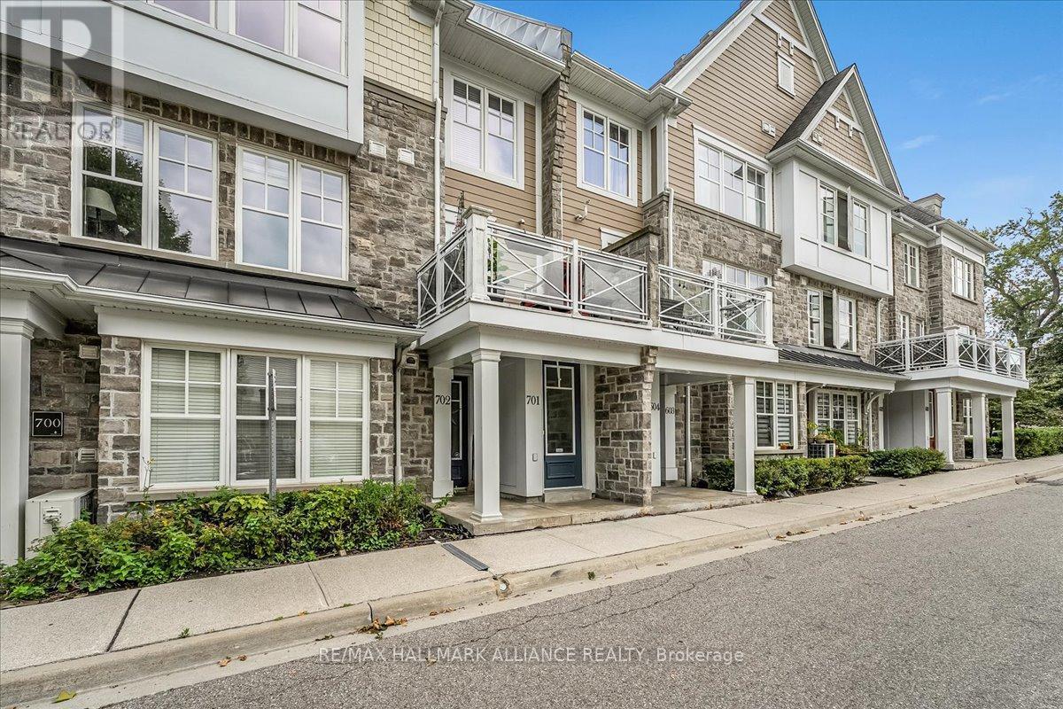 701 - 1011 Deta Road, Mississauga, ON - Outdoor With Balcony With Facade