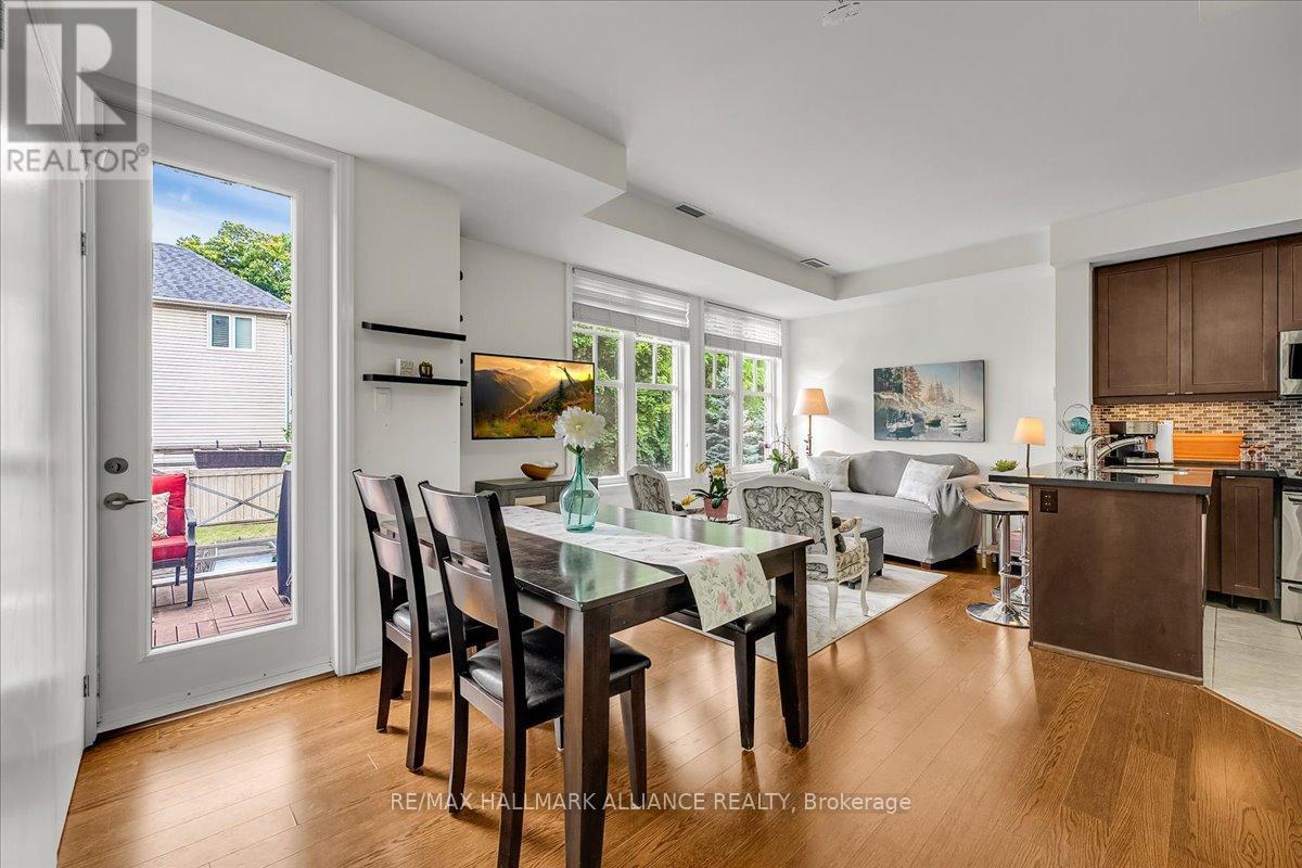 701 - 1011 Deta Road, Mississauga, ON - Indoor Photo Showing Other Room