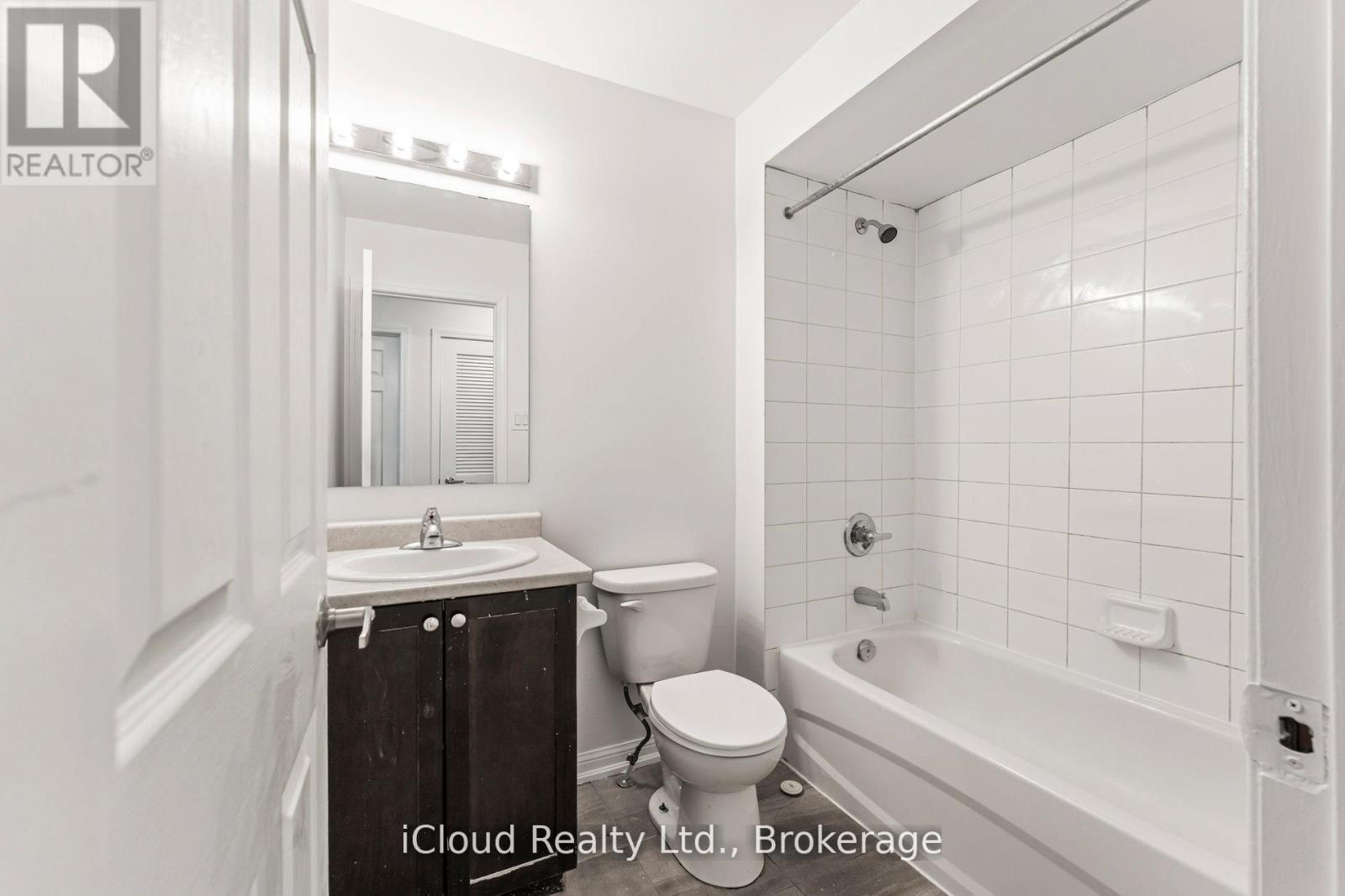 193 - 250 Sunny Meadow Boulevard, Brampton, ON - Indoor Photo Showing Bathroom