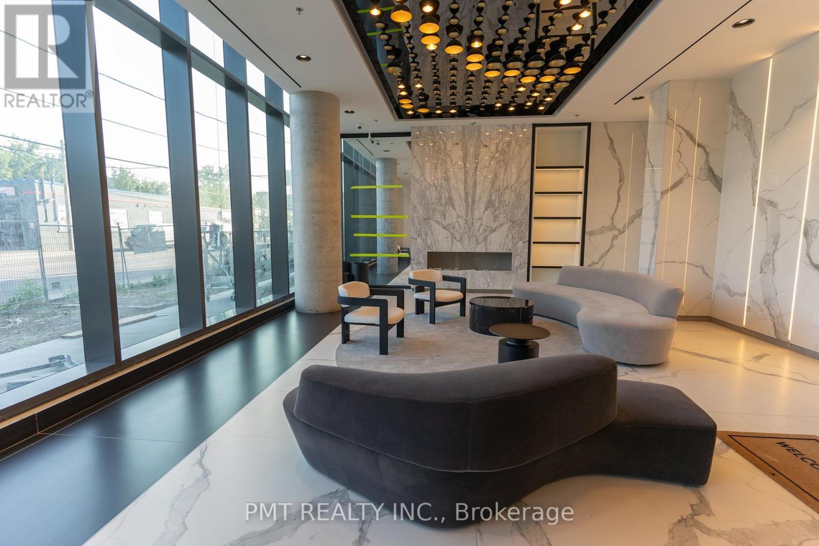 1405 - 1285 Dupont Street, Toronto, ON - Indoor Photo Showing Other Room