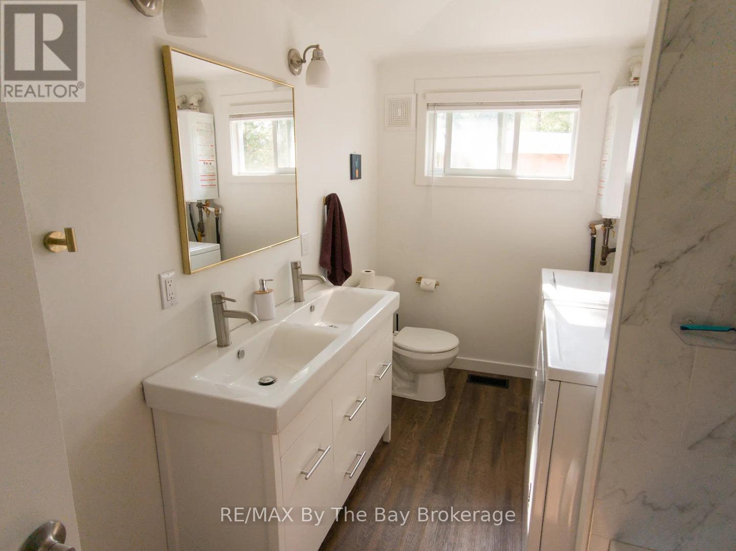 127 Glenlake Boulevard, Collingwood, ON - Indoor Photo Showing Bathroom