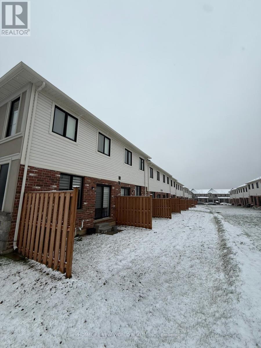 18 - 30 Mia Drive, Hamilton, ON - Outdoor