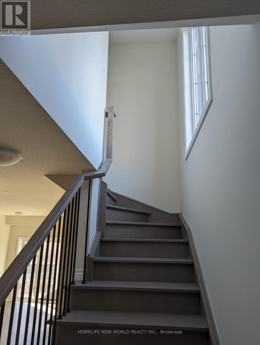 18 - 30 Mia Drive, Hamilton, ON - Indoor Photo Showing Other Room