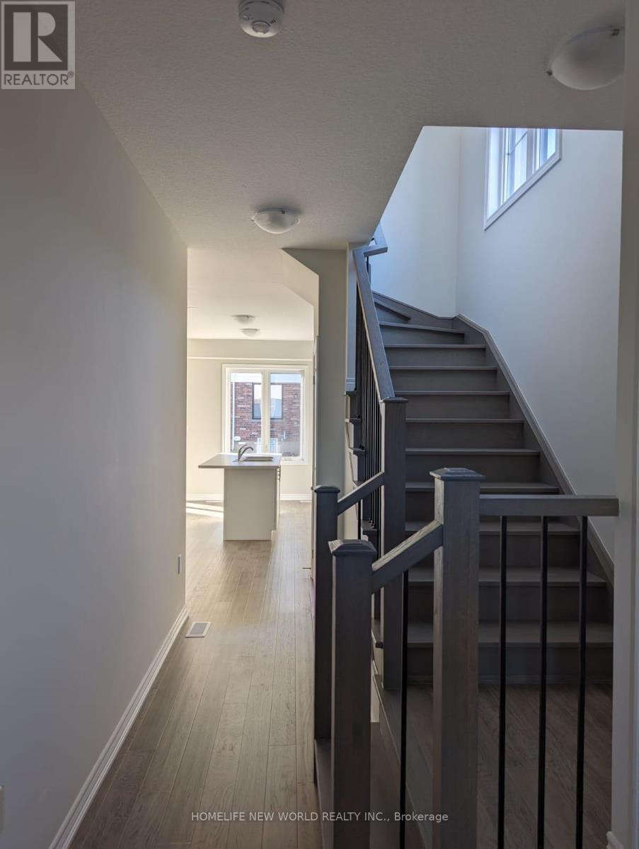 18 - 30 Mia Drive, Hamilton, ON - Indoor Photo Showing Other Room