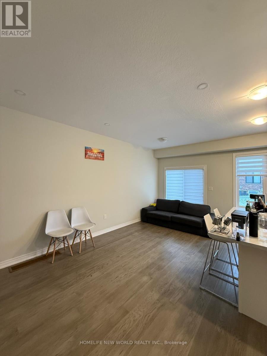 18 - 30 Mia Drive, Hamilton, ON - Indoor