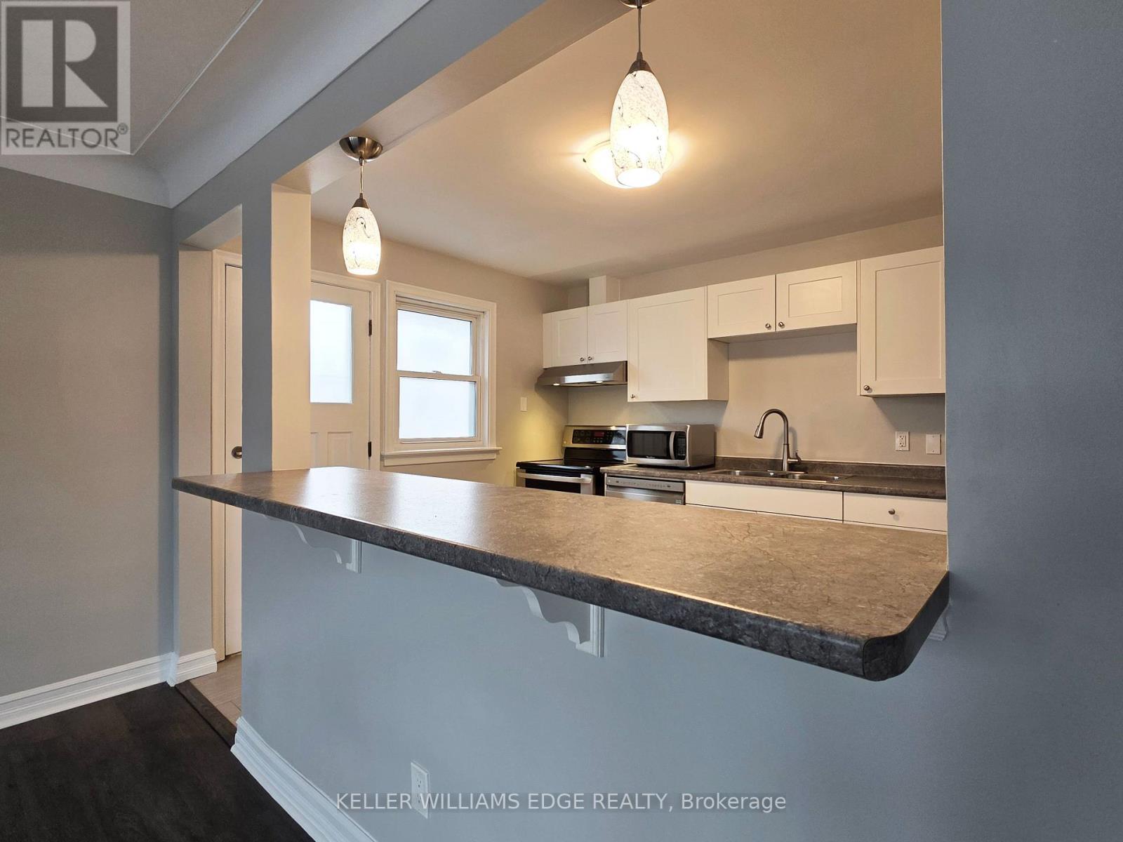 3 - 69 Edinburgh Road, Kitchener, ON - Indoor Photo Showing Kitchen