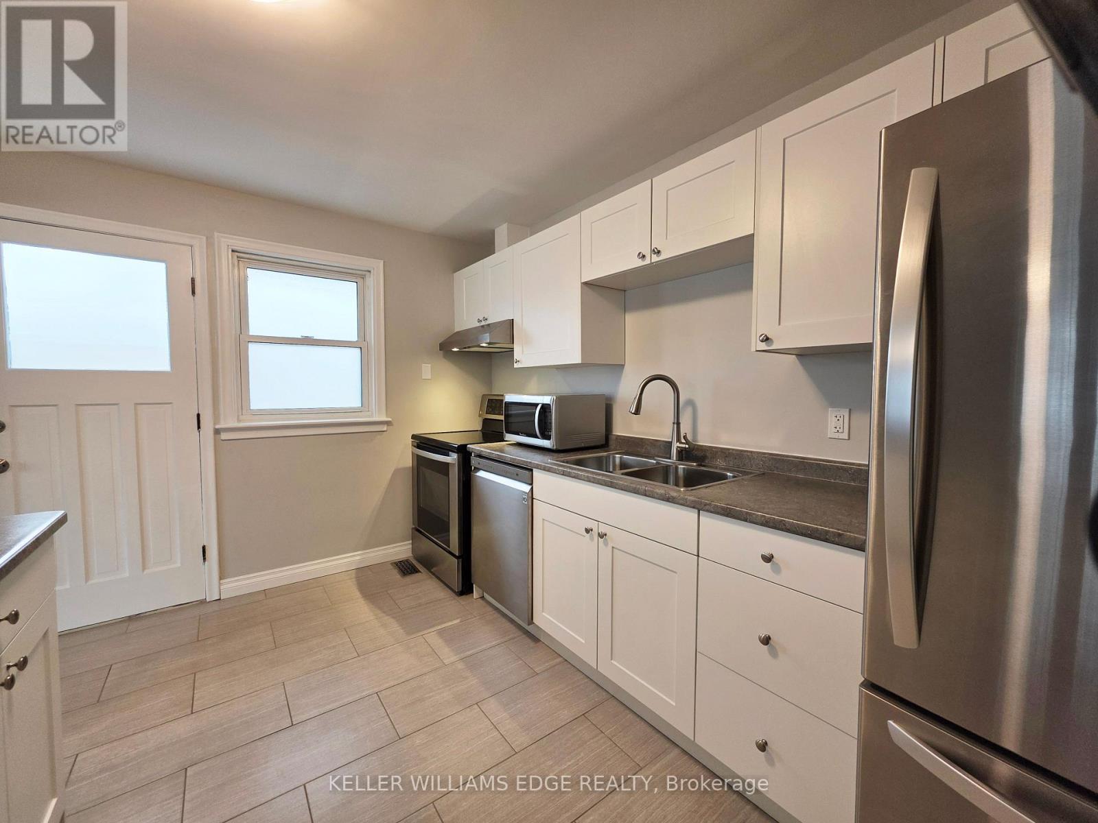 3 - 69 Edinburgh Road, Kitchener, ON - Indoor Photo Showing Kitchen With Stainless Steel Kitchen With Double Sink