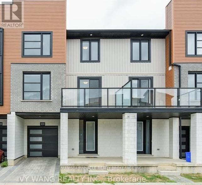 938 West Village Square, London North (North M), ON - Outdoor