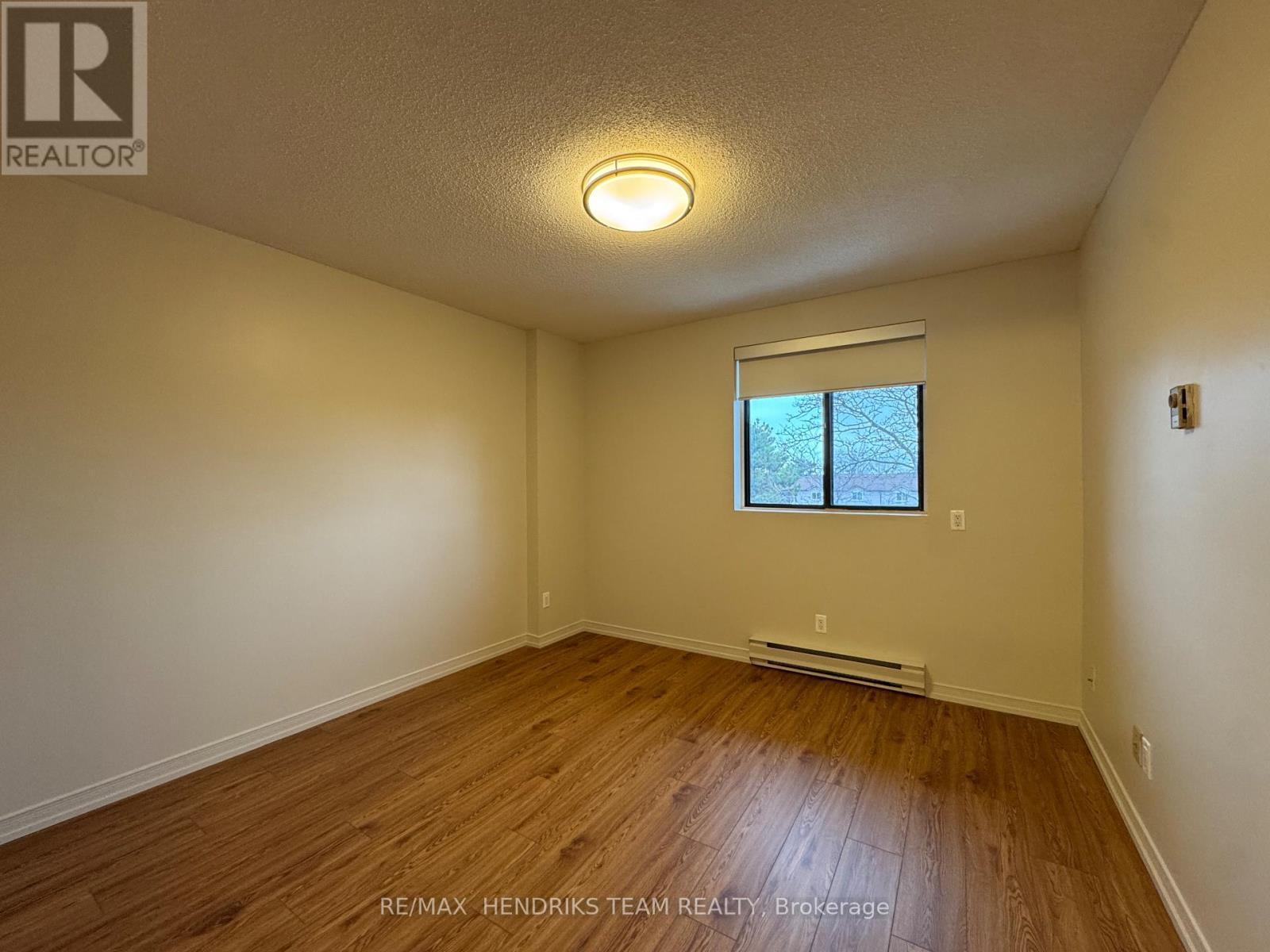 302 - 128 St Augustine Drive, St. Catharines (Secord Woods), ON - Indoor Photo Showing Other Room