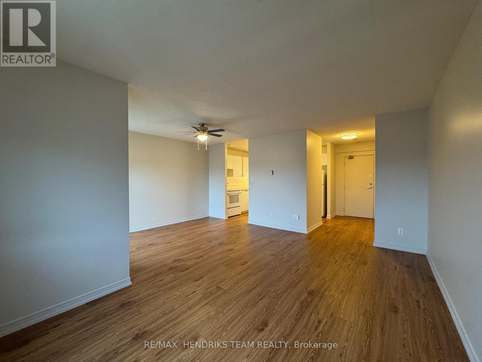 302 - 128 St Augustine Drive, St. Catharines (Secord Woods), ON - Indoor Photo Showing Other Room