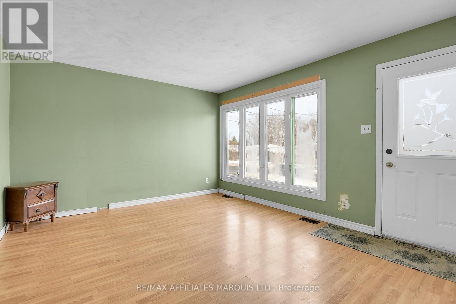 418 Dominion Street, North Glengarry, ON - Indoor Photo Showing Other Room